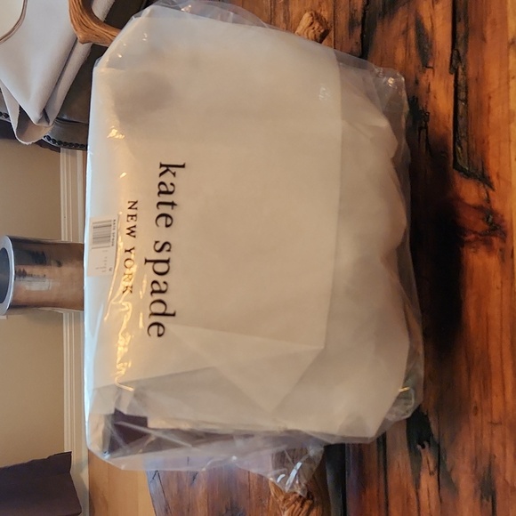 Kate Spade Brynn Tote K5797 - Picture 5 of 7